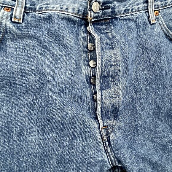 Levis 501 Jeans Mens 42x32‎ Blue Denim Button Fly Straight Leg Cotton Original - Picture 2 of 9